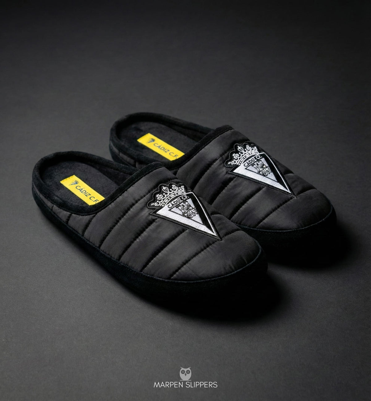 Cádiz CF Amatista Negro – en casa